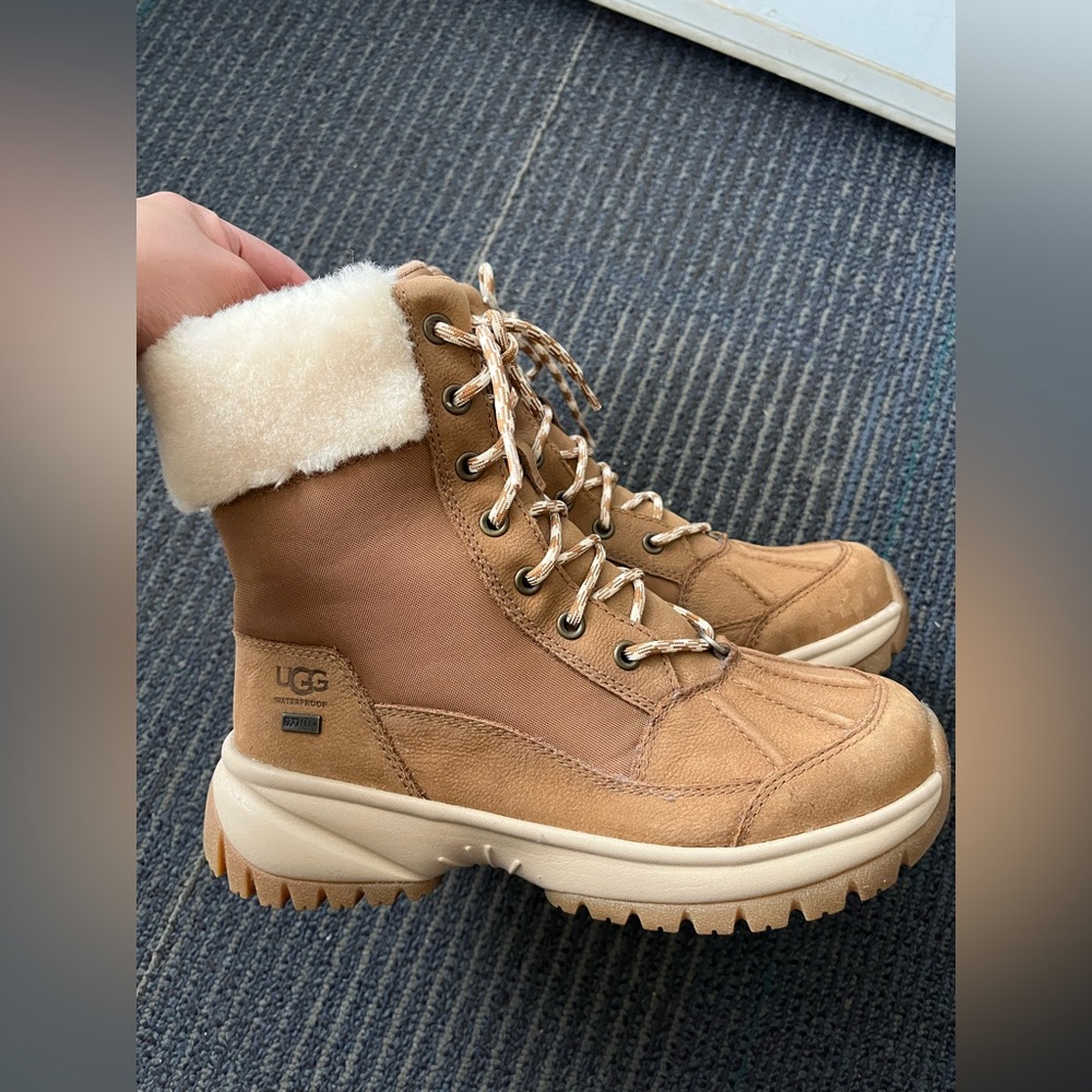 UGG Women's Yose Fluff Hiker Boots